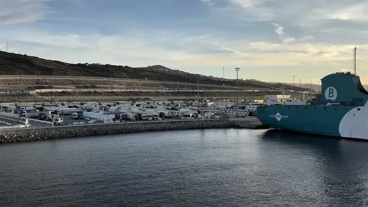 El Puerto de Algeciras suspende la conexión con Tánger Med hasta el jueves por el temporal en el Estrecho