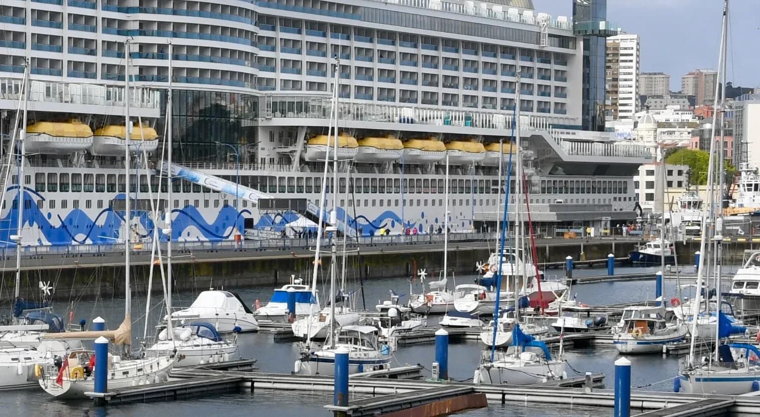 La Autoridad Portuaria de La Coruña amplía las concesiones de Corunna Cruise Terminal y Cementos Carral