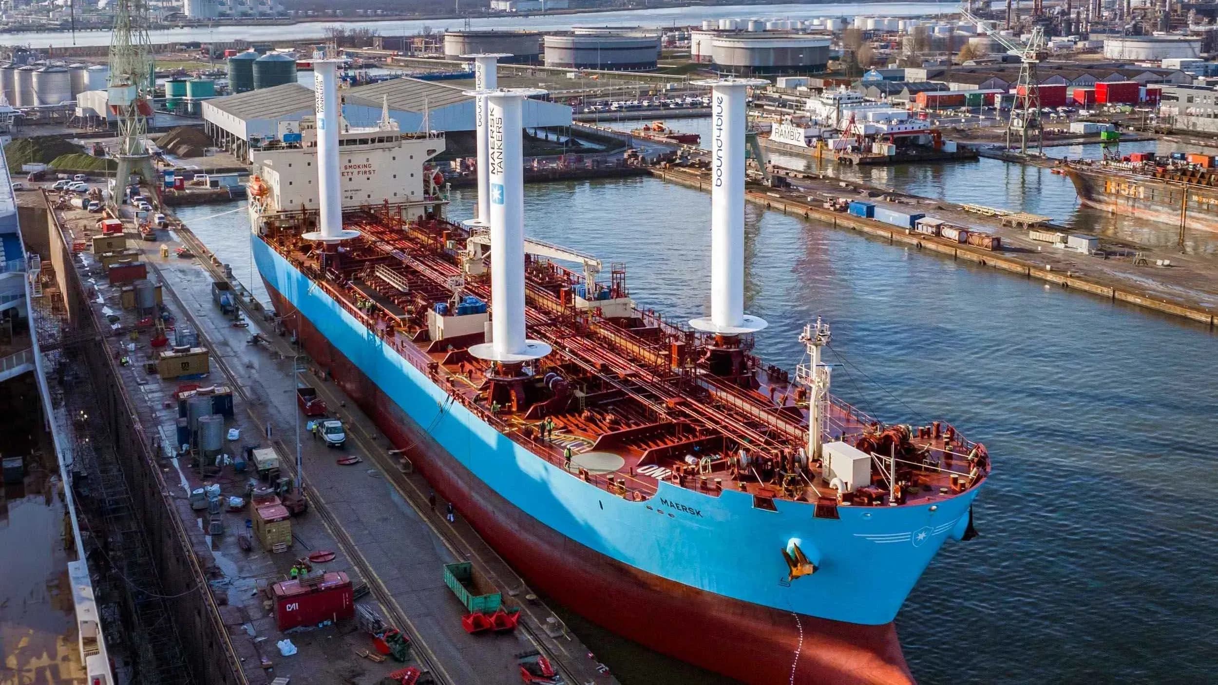 Bound4blue instala sus primeras velas de succión en un petrolero de Maersk Tankers