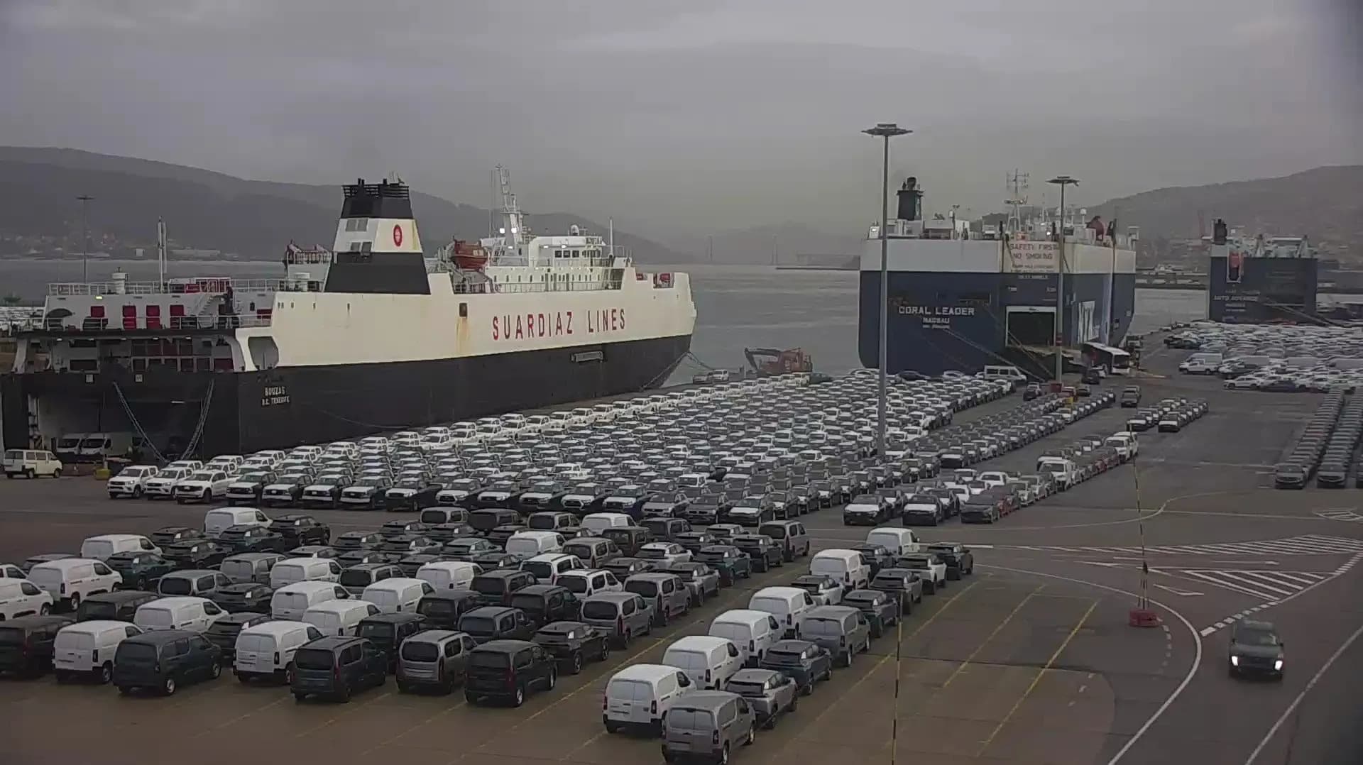 El Puerto de Vigo vive una de las jornadas de mayor actividad de los últimos meses