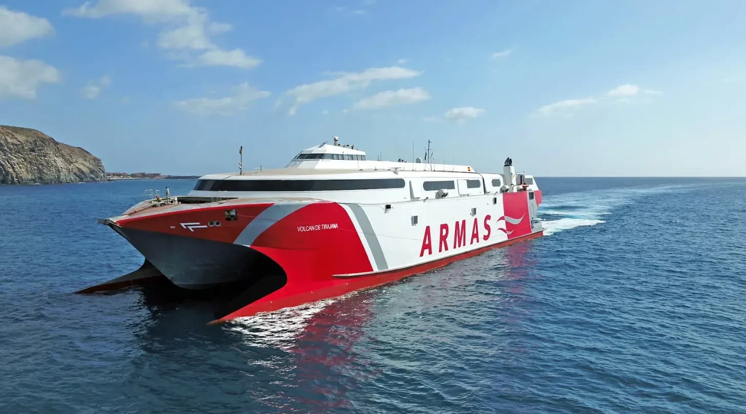 Armas Trasmediterránea presenta en FITUR un nuevo plan comercial para agencias en Canarias