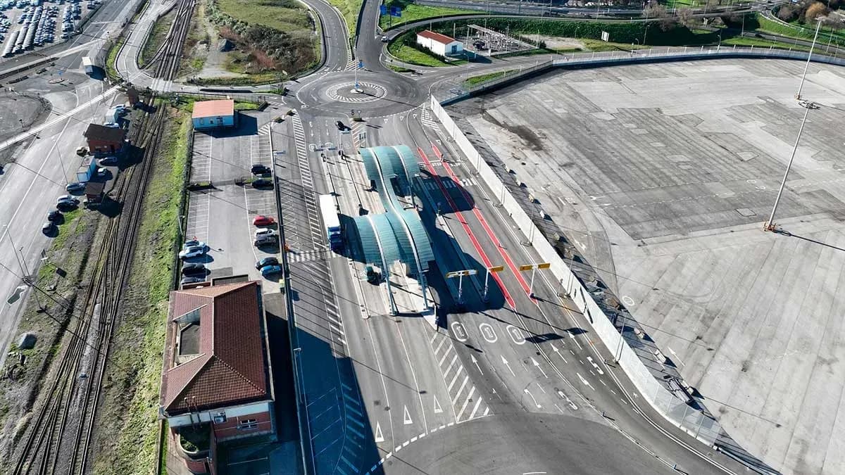 El Puerto de Santander inicia obras de cerramiento de seguridad en Raos