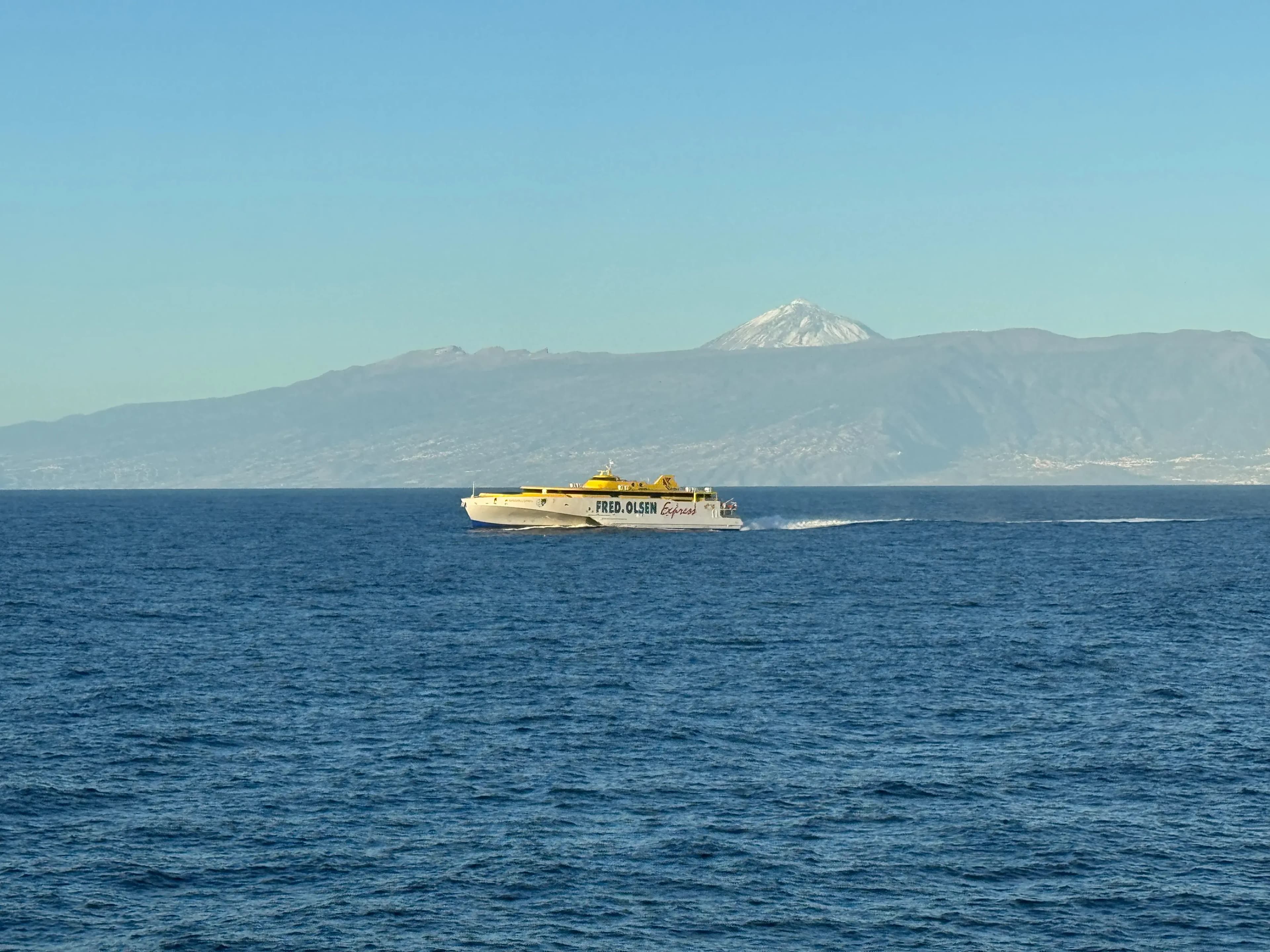 Fred. Olsen Express bate su récord histórico en 2025 al alcanzar los 4 millones de pasajeros
