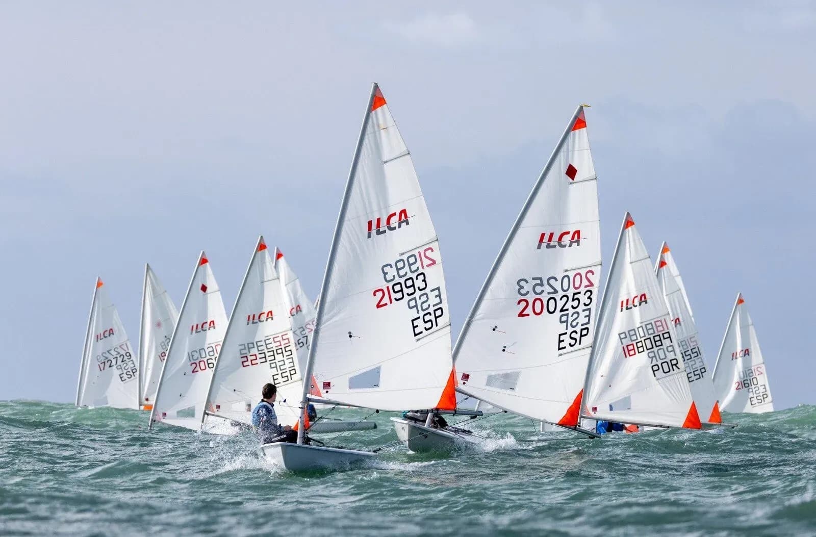 Espectacular y exigente arranque de la 22ª Regata de Año Nuevo en la Bahía de Cádiz