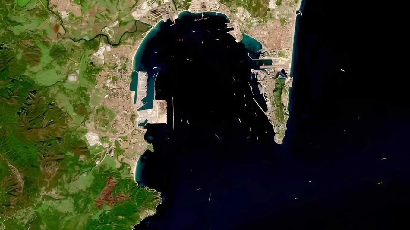 Alén Space completa las primeras pruebas del satélite SATMAR con tecnología VDES en la Bahía de Algeciras
