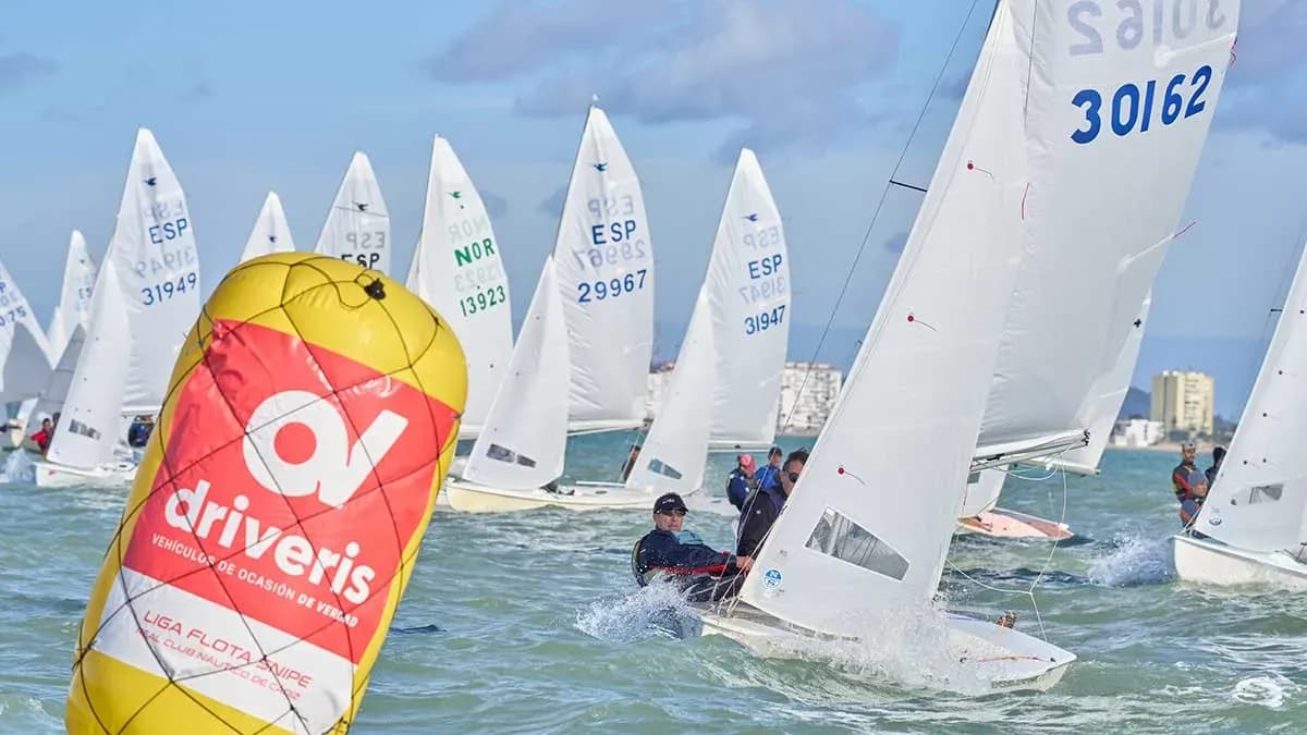 Manuel Ollero y Sara García Cubillana ganan la XXII Regata del Jamón-Reparaciones Henry en Cádiz