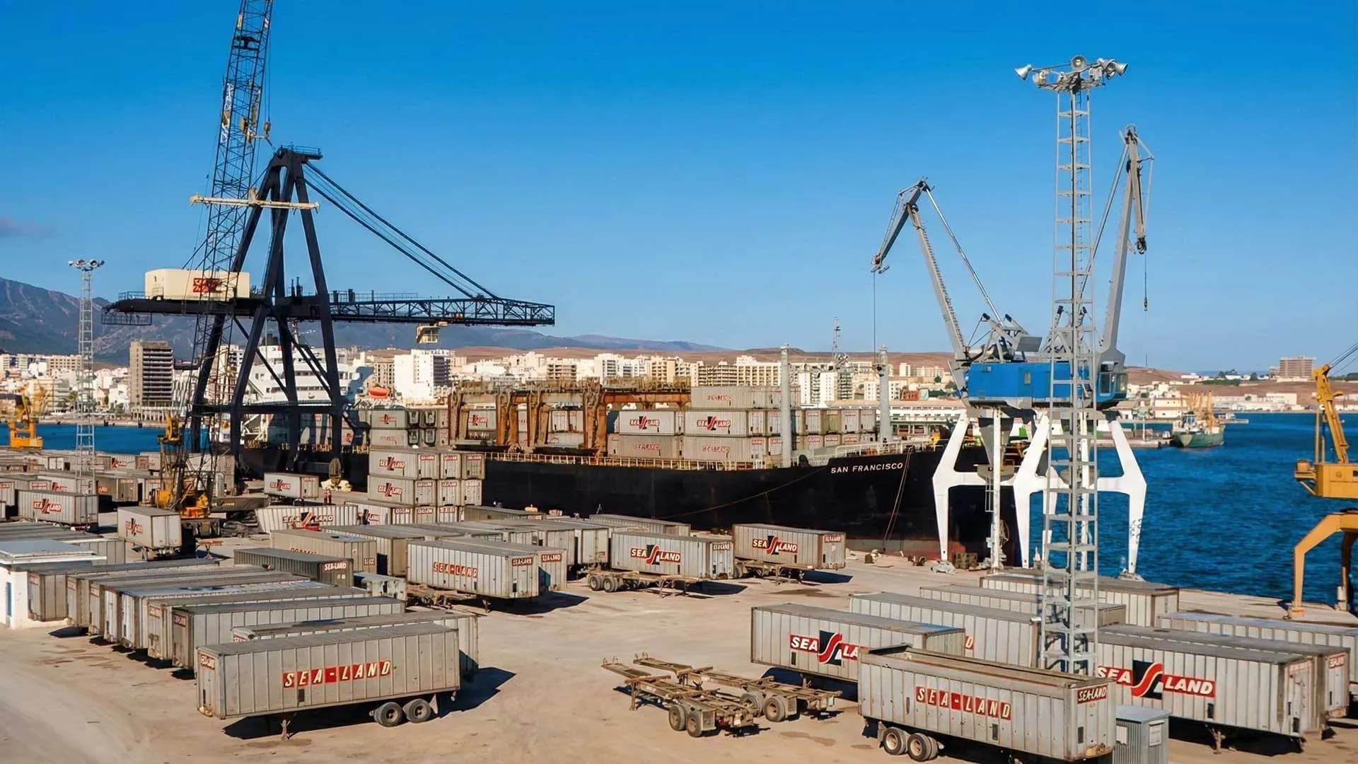 El Puerto de Algeciras cumple una década por encima de los 100 millones de toneladas y celebra 50 años de actividad contenerizada