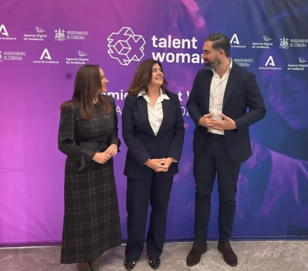 La catedrática de la UCA Carmen Garrido, galardonada en los I Premios Talent Woman Andalucía por su liderazgo en ciencia marina