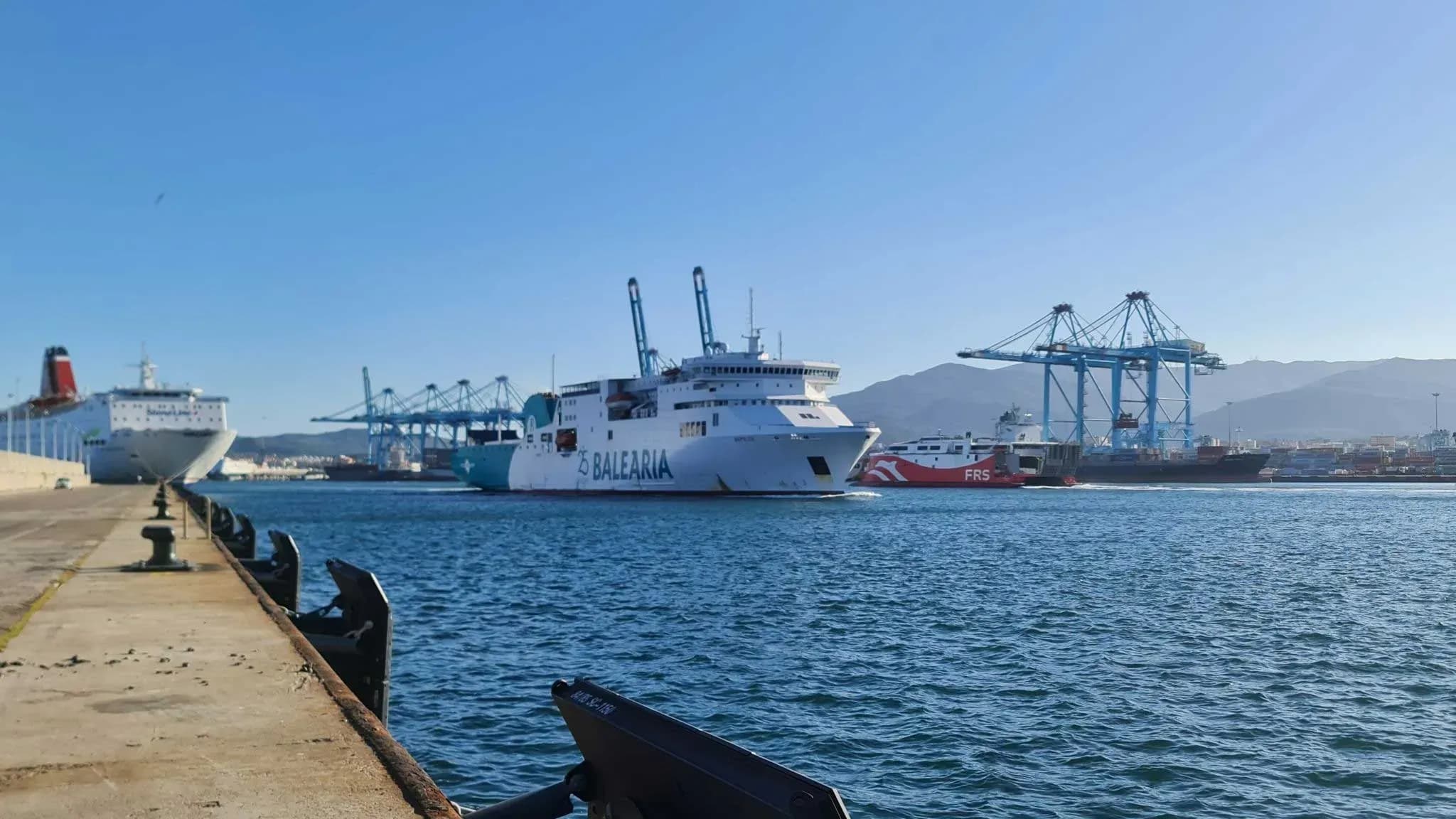 El tráfico marítimo entre Ceuta y Algeciras recupera la normalidad tras el paso de la borrasca Emilia