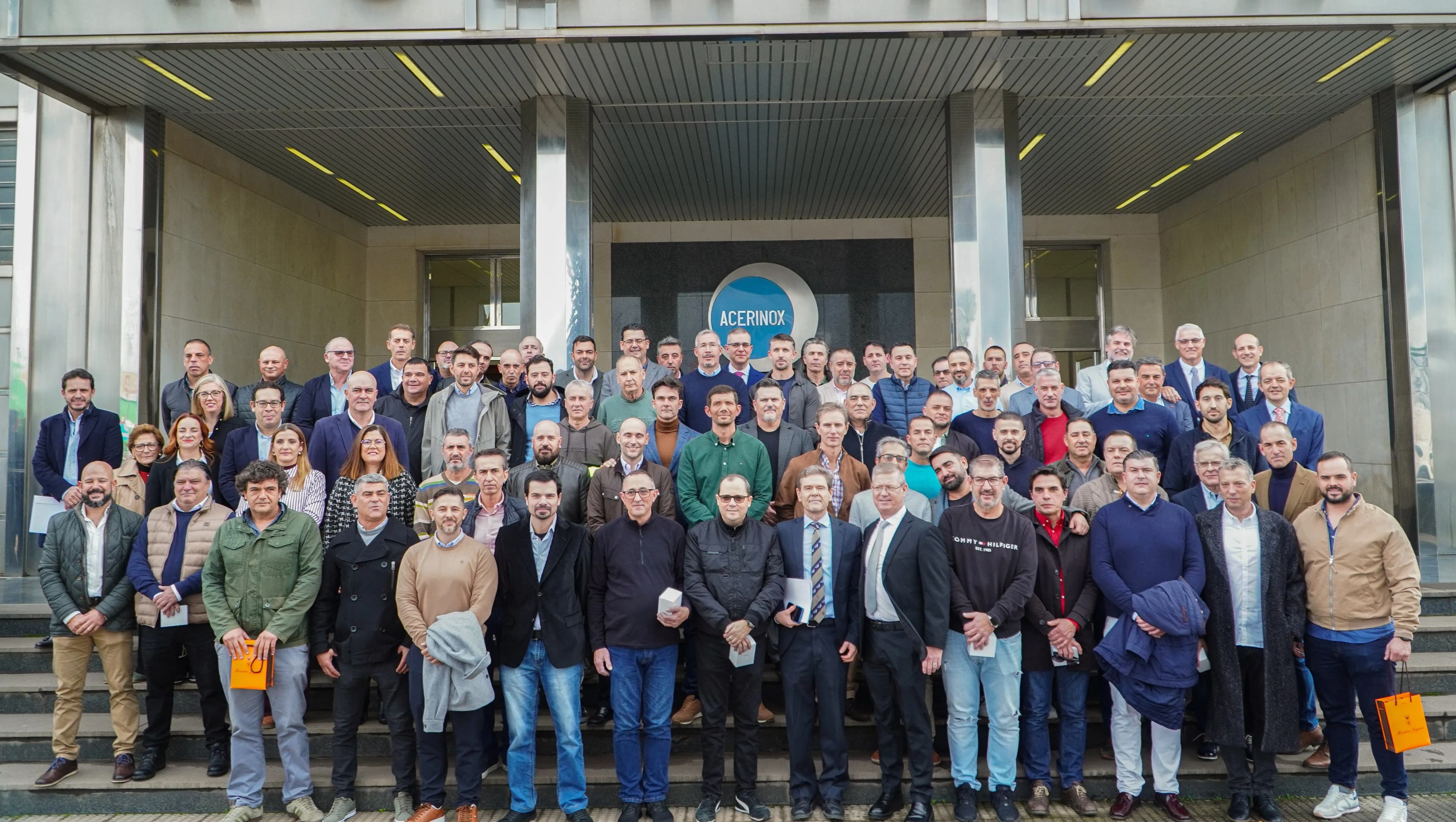 Acerinox Europa reconoce la innovación, la seguridad y el compromiso de su plantilla