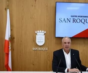 El alcalde de San Roque exige a la Autoridad Portuaria de la Bahía de Algeciras que desbloquee la ampliación del Paseo Marítimo hasta Punta Mala