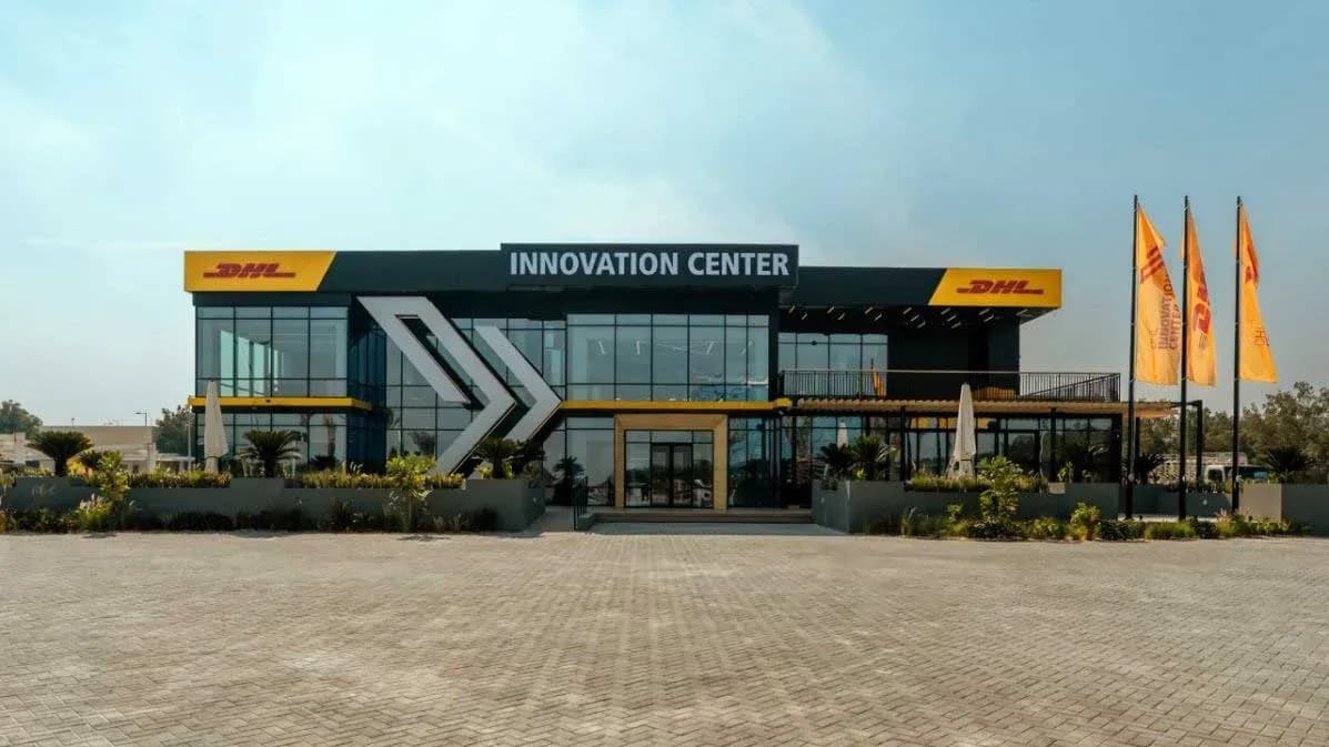 DHL Group inaugura su Innovation Center en Dubái e invertirá 120 millones de euros en un nuevo almacén multiusuario