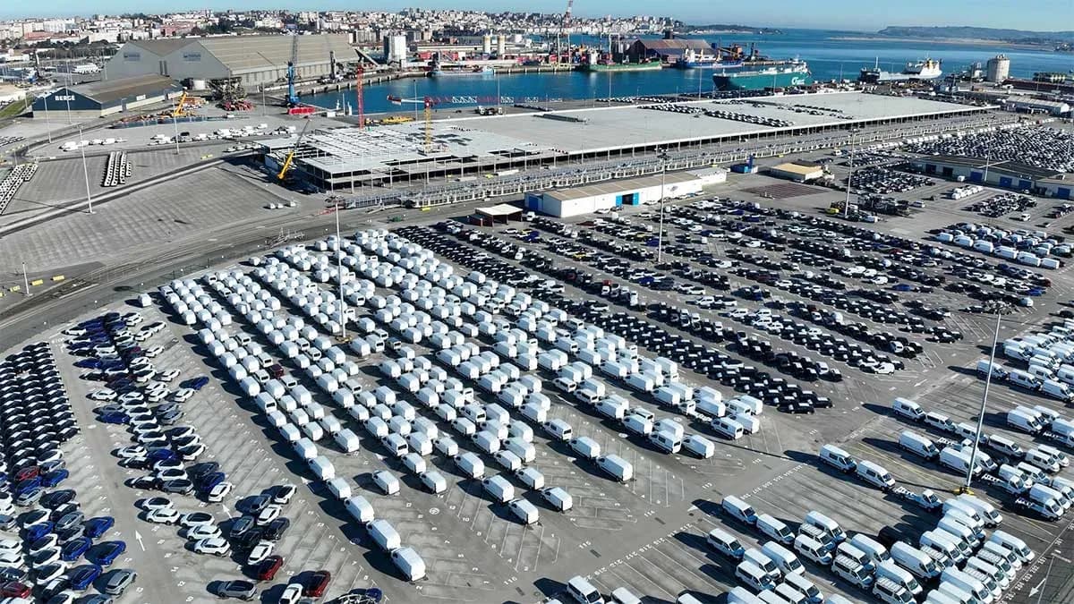 El puerto de Santander supera los siete millones de toneladas de tráfico interanual y consolida el crecimiento de la mercancía general