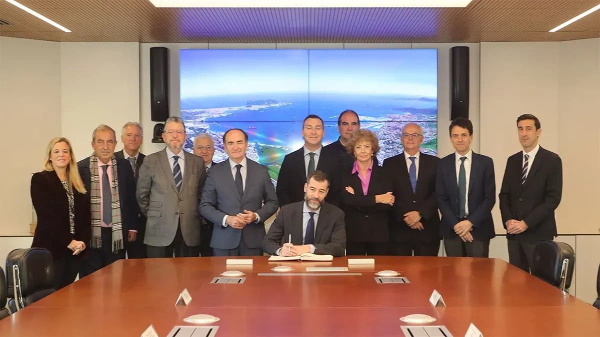 Algeciras plantea al Ministerio la urgencia de adecuar sus infraestructuras al crecimiento previsto en el nuevo plan estratégico