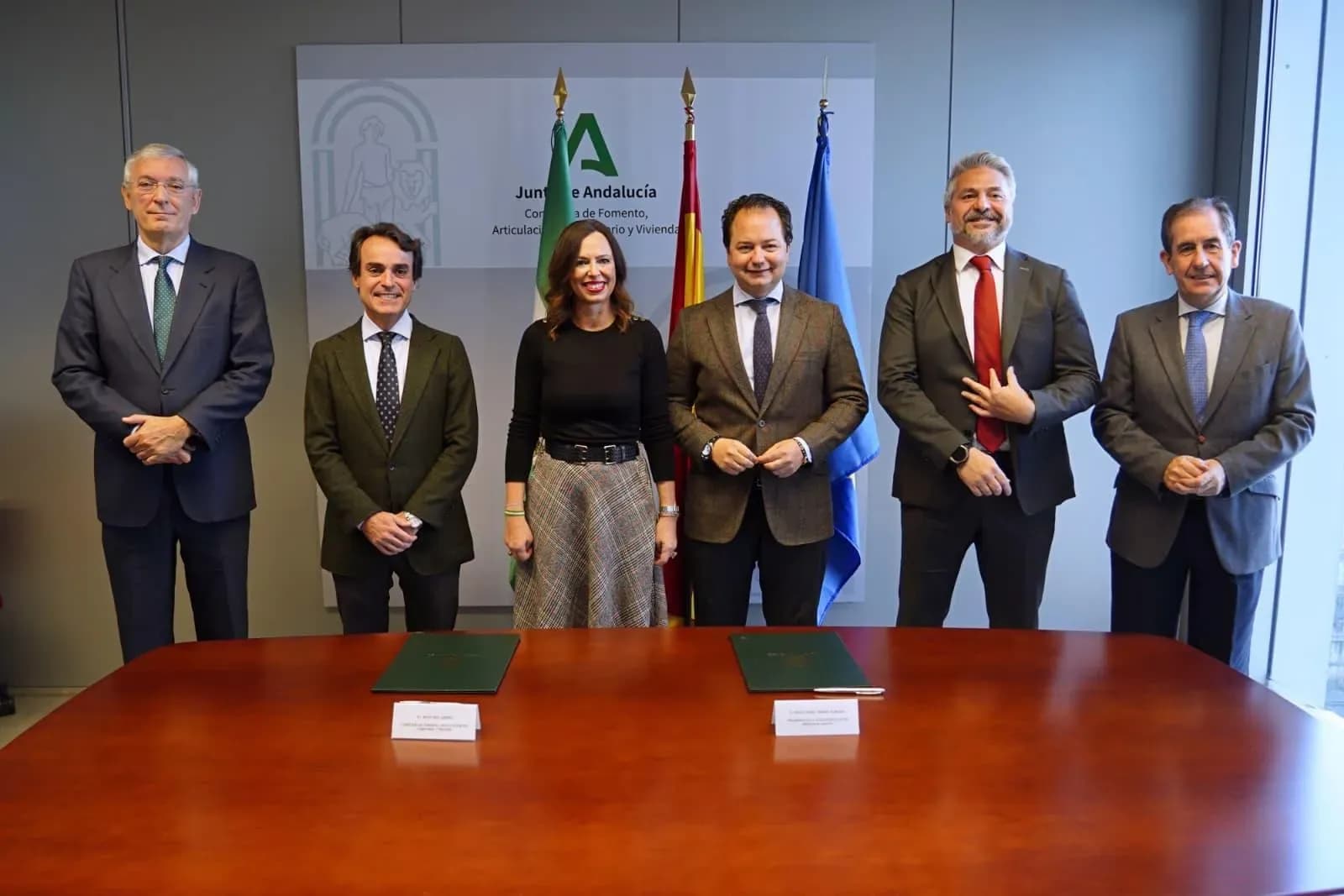 La Junta de Andalucía y el Clúster Andalucía Logistics se alían para fortalecer el sector logístico