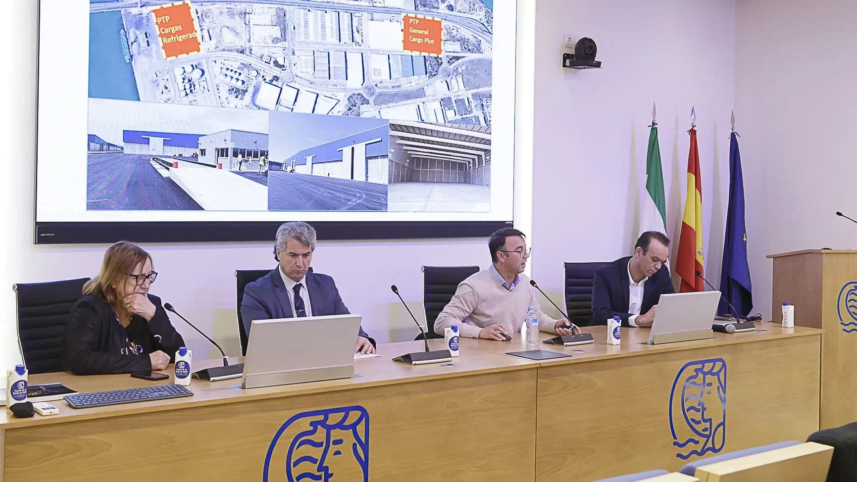 El Puerto de la Bahía de Cádiz expone su conectividad ferroviaria y logística en la asamblea de AFACA