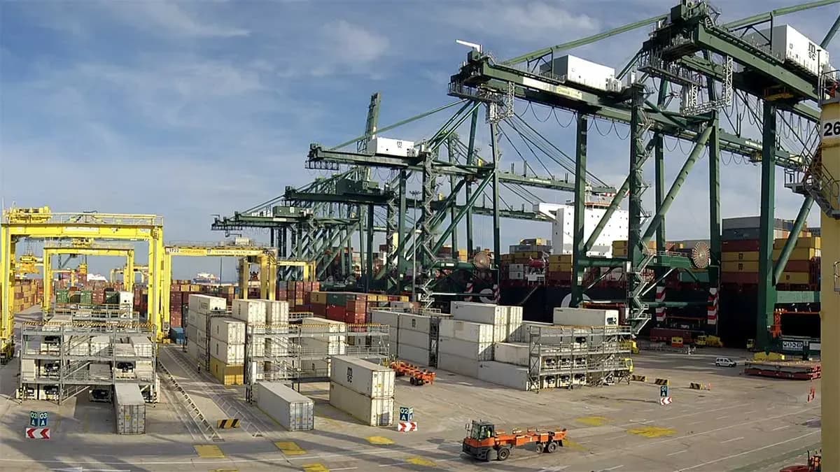 El déficit comercial español alcanza 41.106 millones hasta septiembre tras el aumento de las importaciones