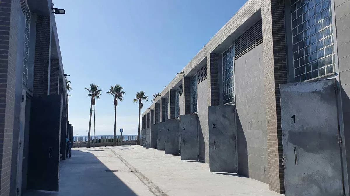 Finalizadas las obras de 16 nuevos cuartos de armadores en el puerto de Estepona