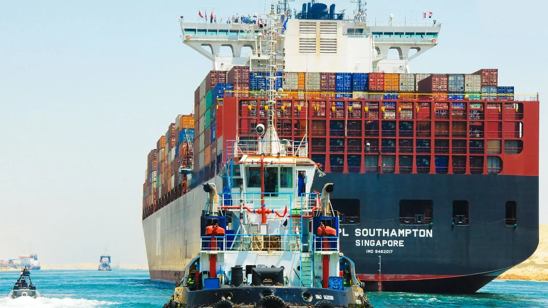 El Canal de Suez registra un repunte del tráfico y busca recuperar la confianza de las navieras tras la crisis en el Mar Rojo