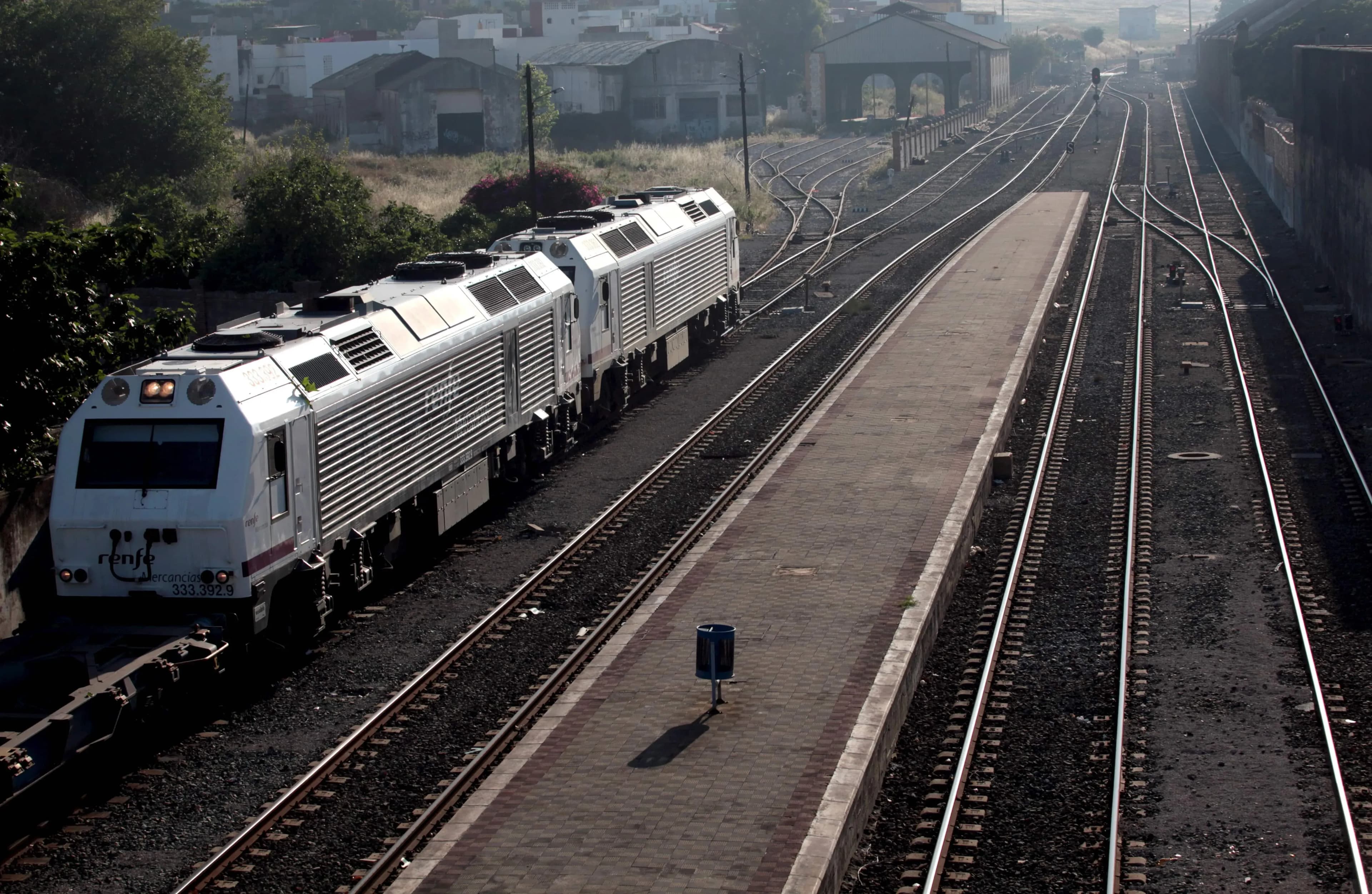El Gobierno defiende la operatividad de los trenes Alvia 730 en la línea Madrid-Algeciras