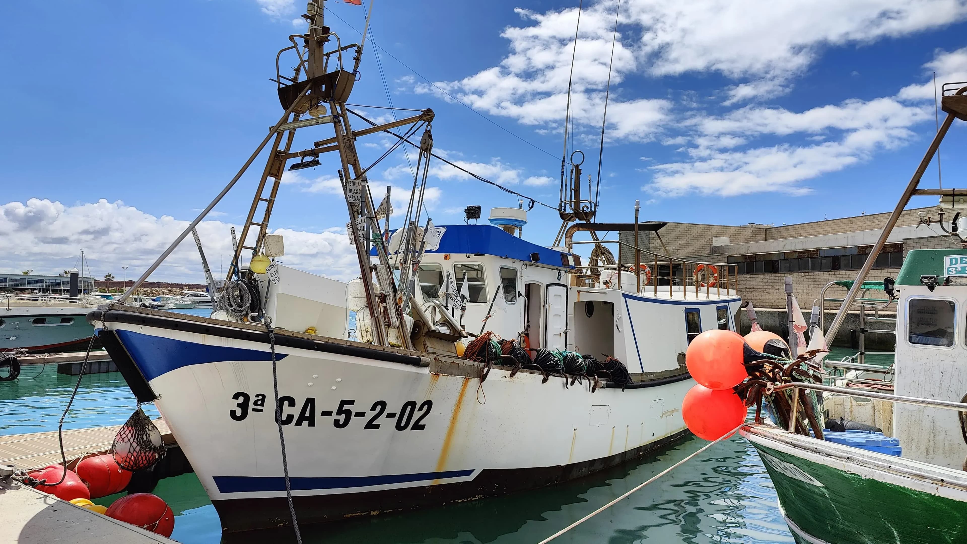 La OPP72 de Conil impulsa un plan para reducir las emisiones de su flota artesanal