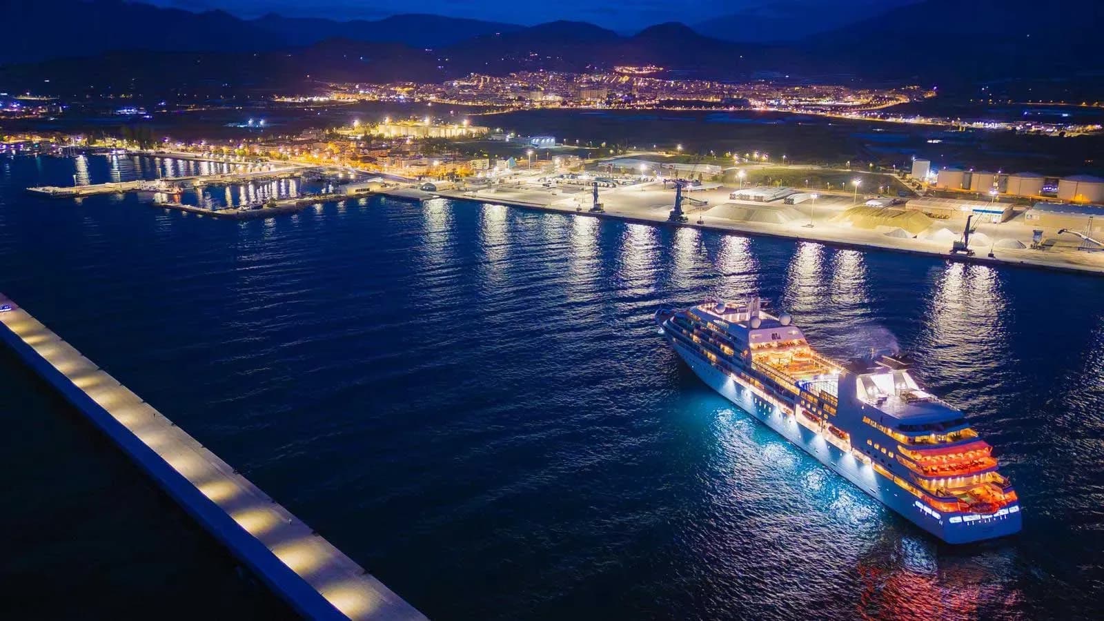 El Puerto de Motril prevé más de 15.000 pasajeros de crucero en el último trimestre del año