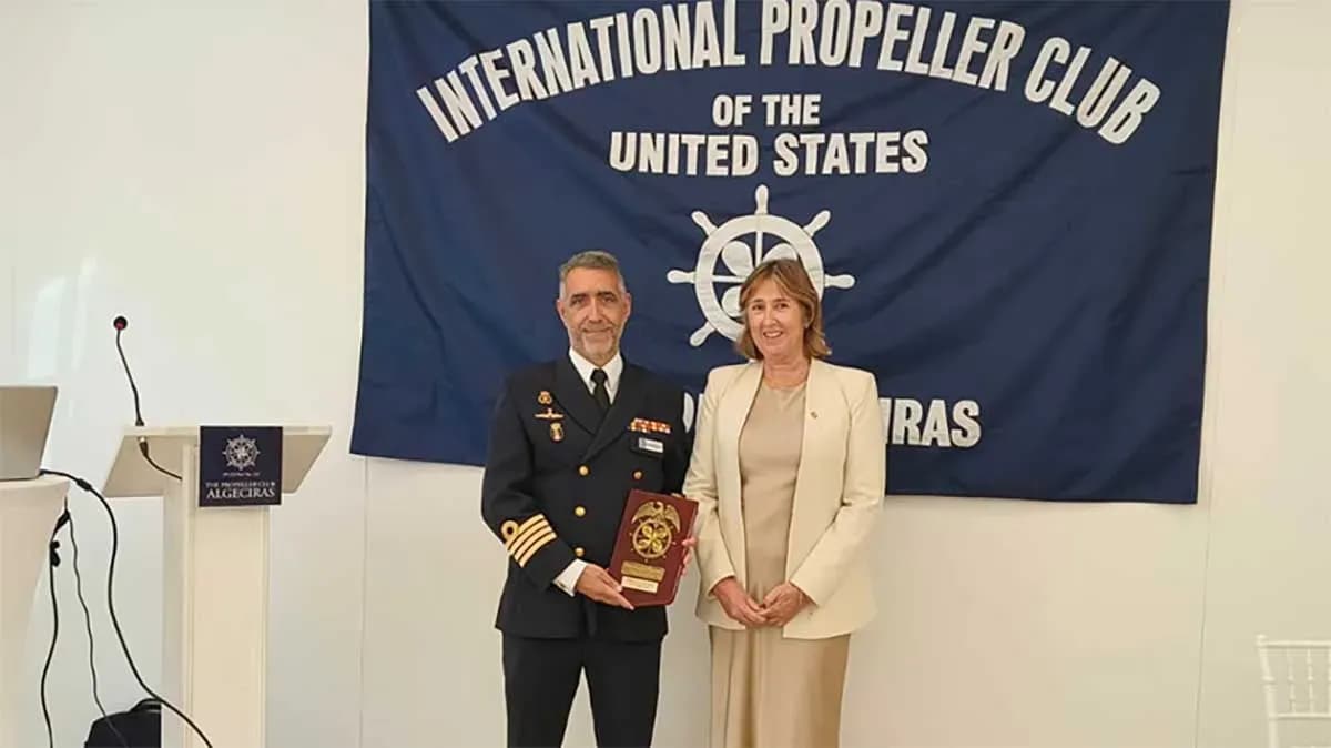 El Jefe de Estado Mayor de la Operación Atalanta analiza la seguridad marítima en el Índico con el Propeller Club de Algeciras
