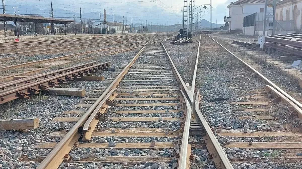 Adif licita los proyectos técnicos para electrificar el tramo Ronda-Bobadilla