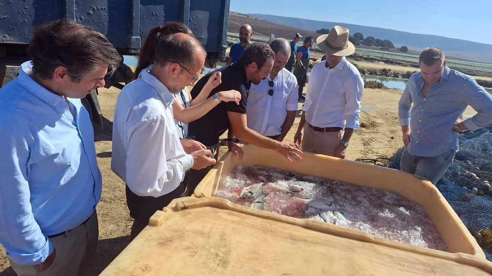 Hungría se interesa por el modelo andaluz de acuicultura durante una visita institucional