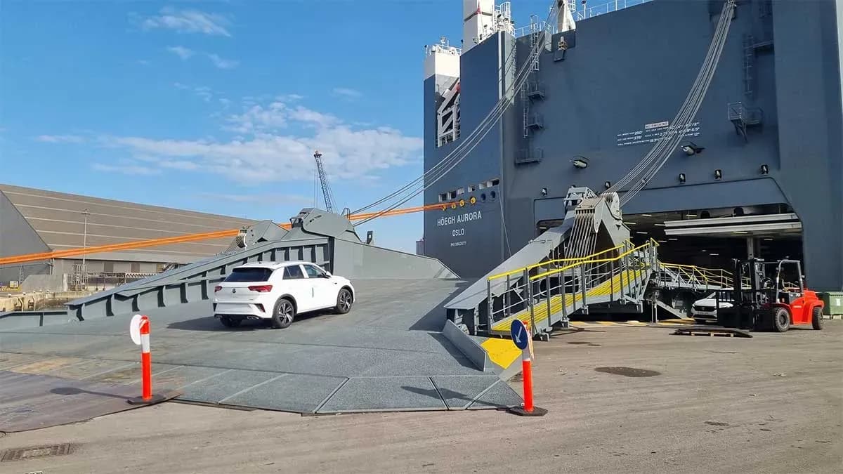El Puerto de Santander supera los siete millones de toneladas de tráfico interanual