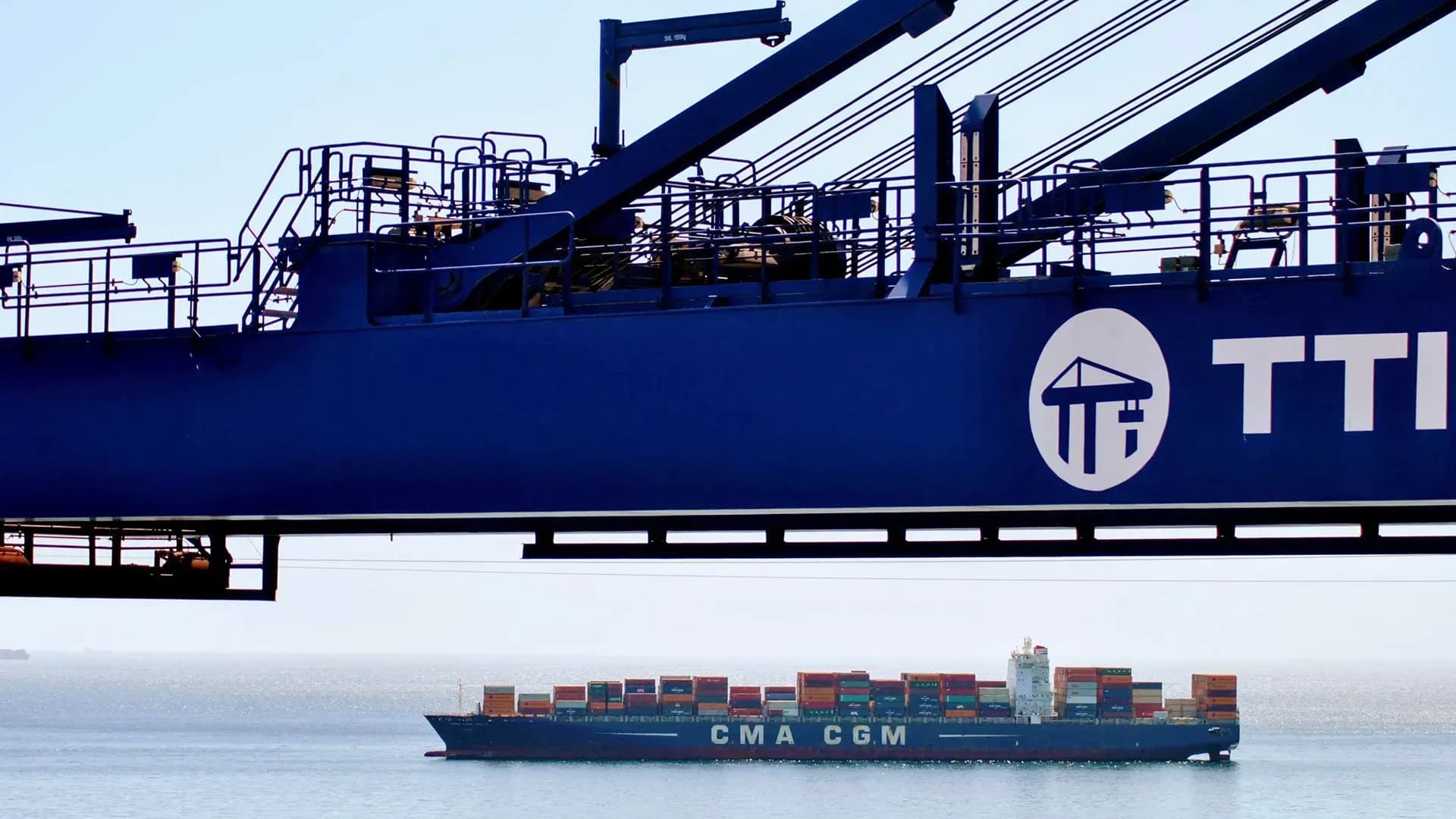 Algeciras mantiene su posición como el quinto puerto europeo con mejor conectividad marítima