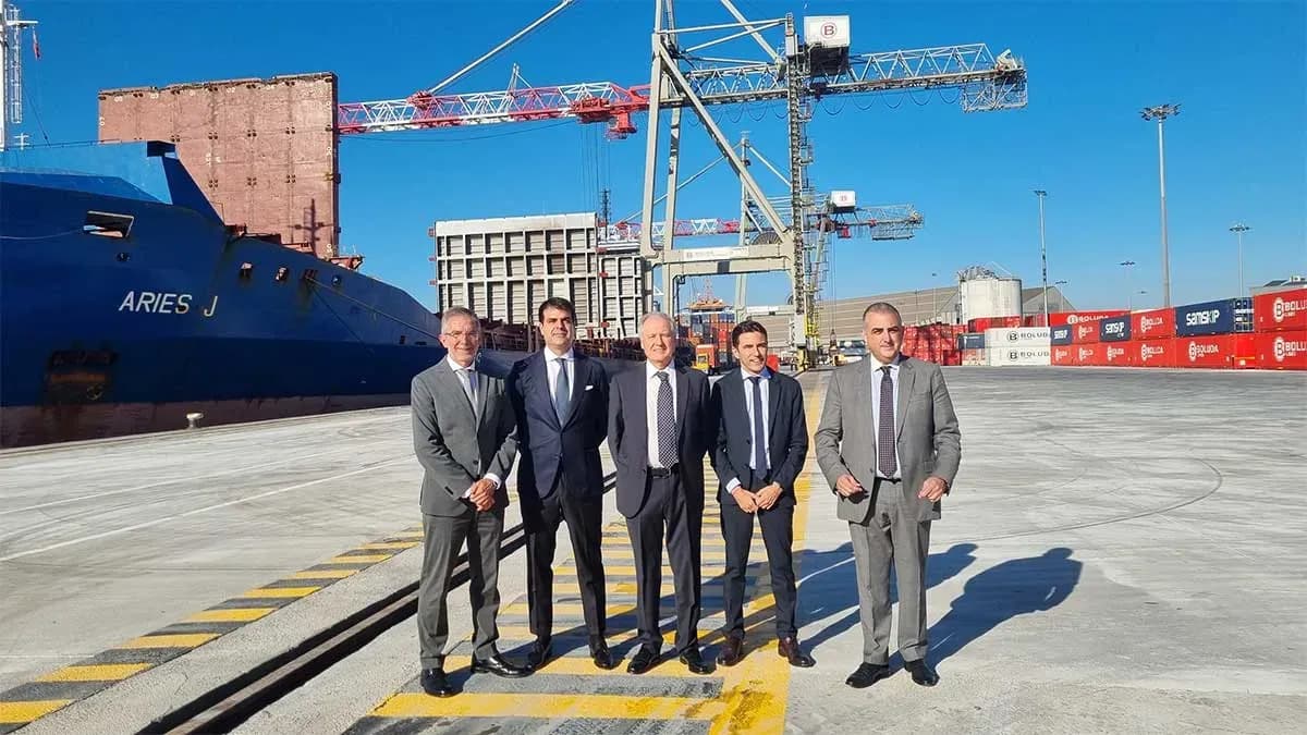 El Puerto de Santander amplía capacidad operativa con la prolongación de vías para grúas en el Muelle Raos 3