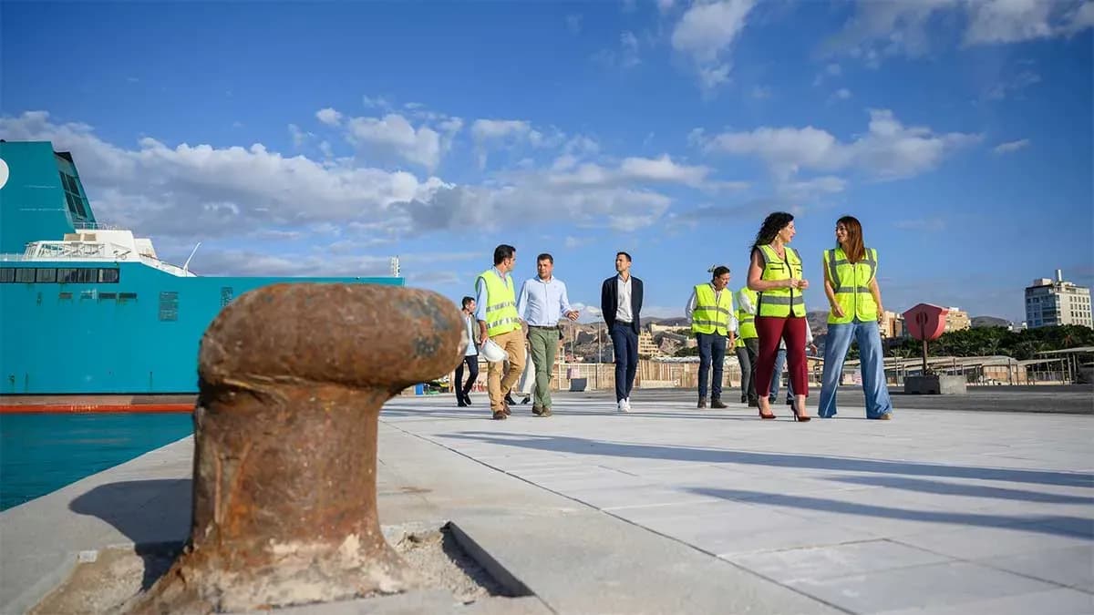 El Puerto de Almería abrirá esta Navidad las dos primeras hectáreas de integración puerto-ciudad en el Muelle de Levante