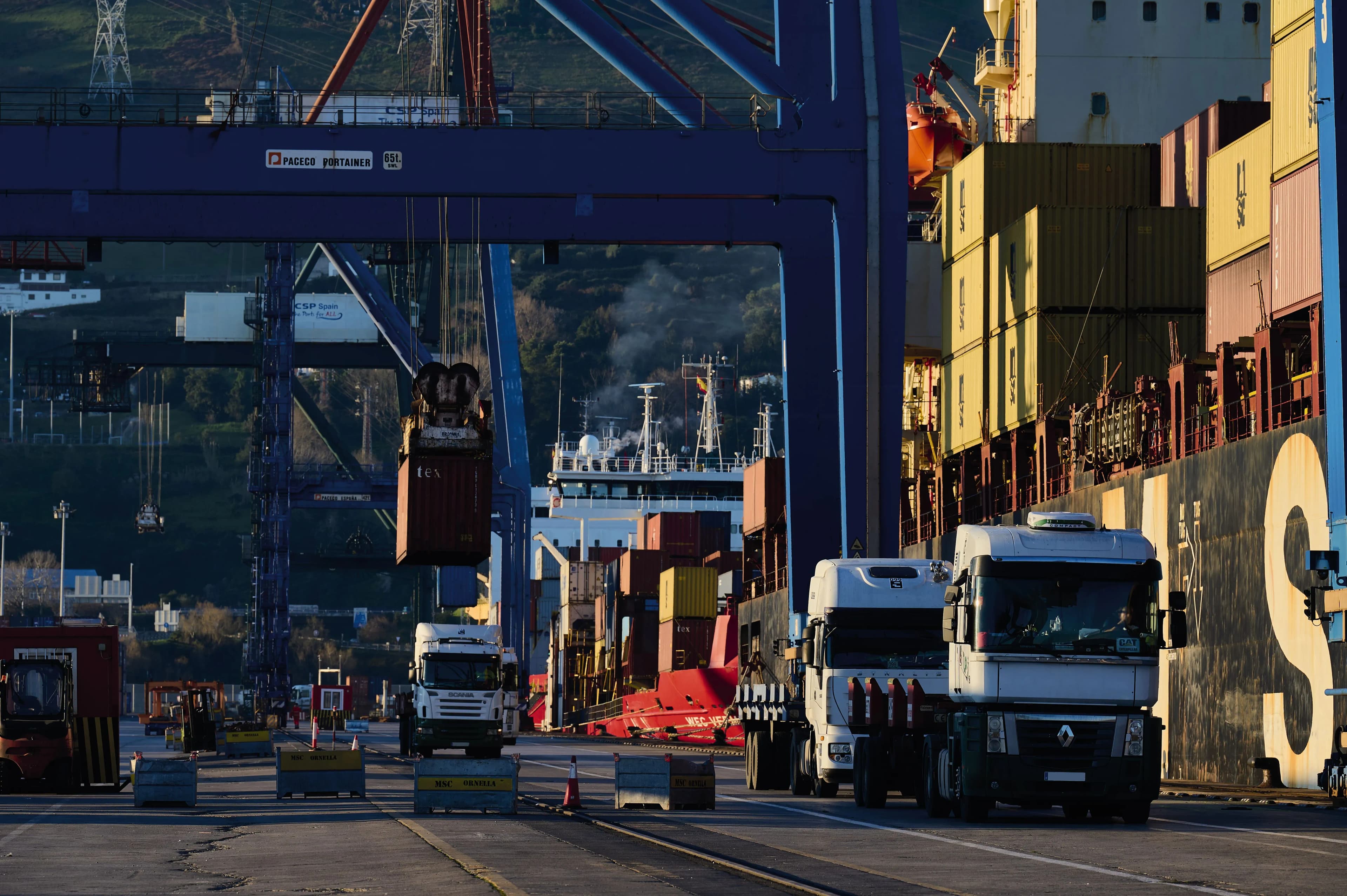 El Puerto de Bilbao abre la segunda convocatoria del piloto para mejorar el transporte de mercancías por carretera