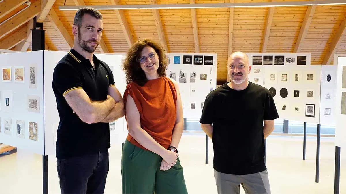 Usama Habil gana el Mini Print Internacional Cantabria con su obra “Olas Esponja 1”