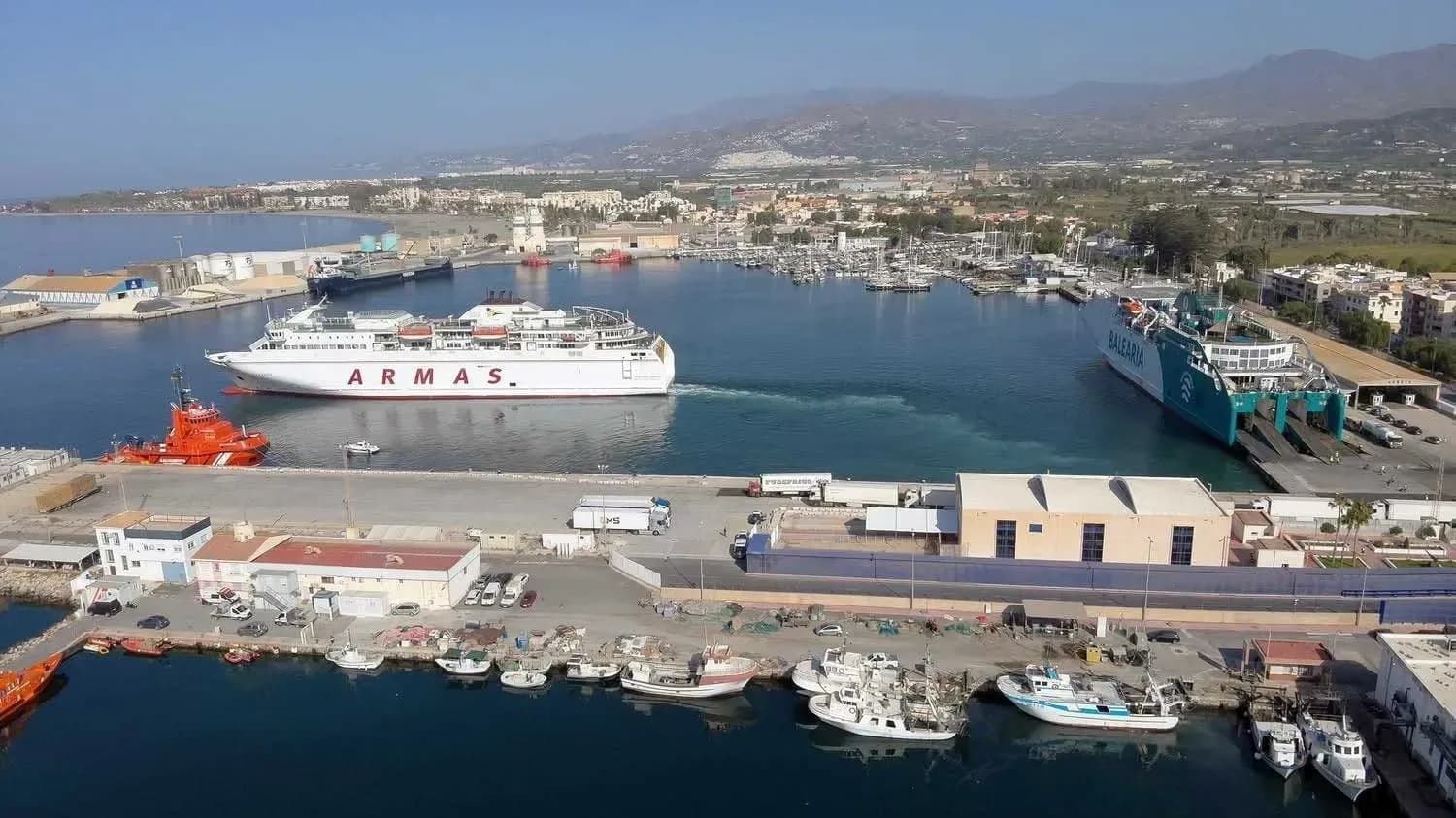 El Puerto de Motril crece un 17% en pasajeros y un 14,7% en vehículos durante la Operación Paso del Estrecho