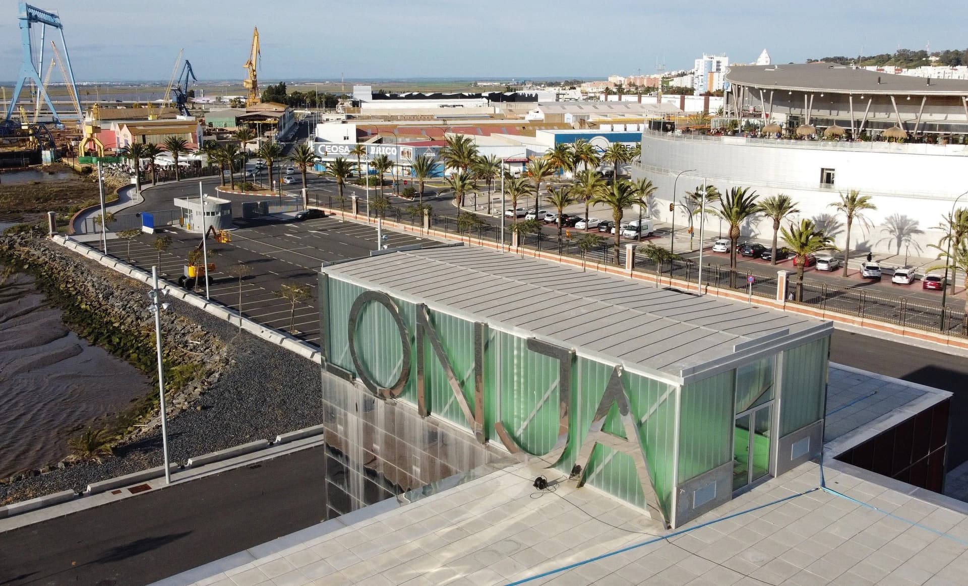 El Puerto de Huelva instala un nuevo sistema de control de accesos en la Lonja pesquera del Muelle de Levante Norte