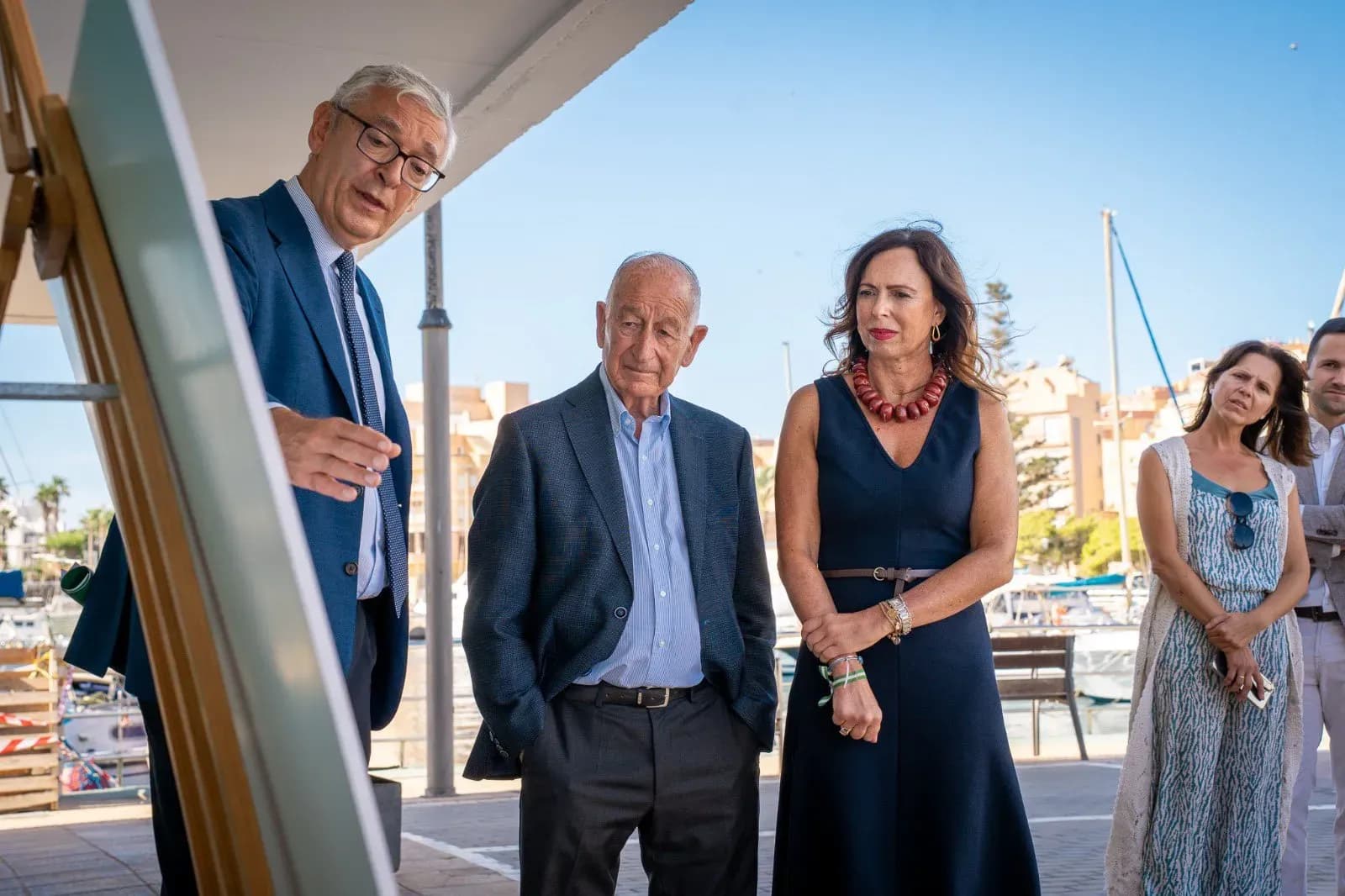 El puerto de Roquetas de Mar culminará la renovación de sus pantalanes y el foso del varadero antes de final de año