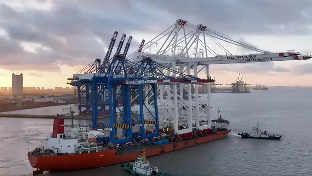 ZPMC envía nuevas grúas STS a los puertos de Tánger y Abiyán