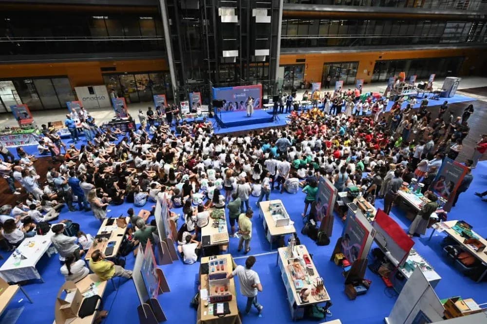 Fundación Endesa lanza la VII edición de RetoTech para fomentar el emprendimiento tecnológico en las aulas