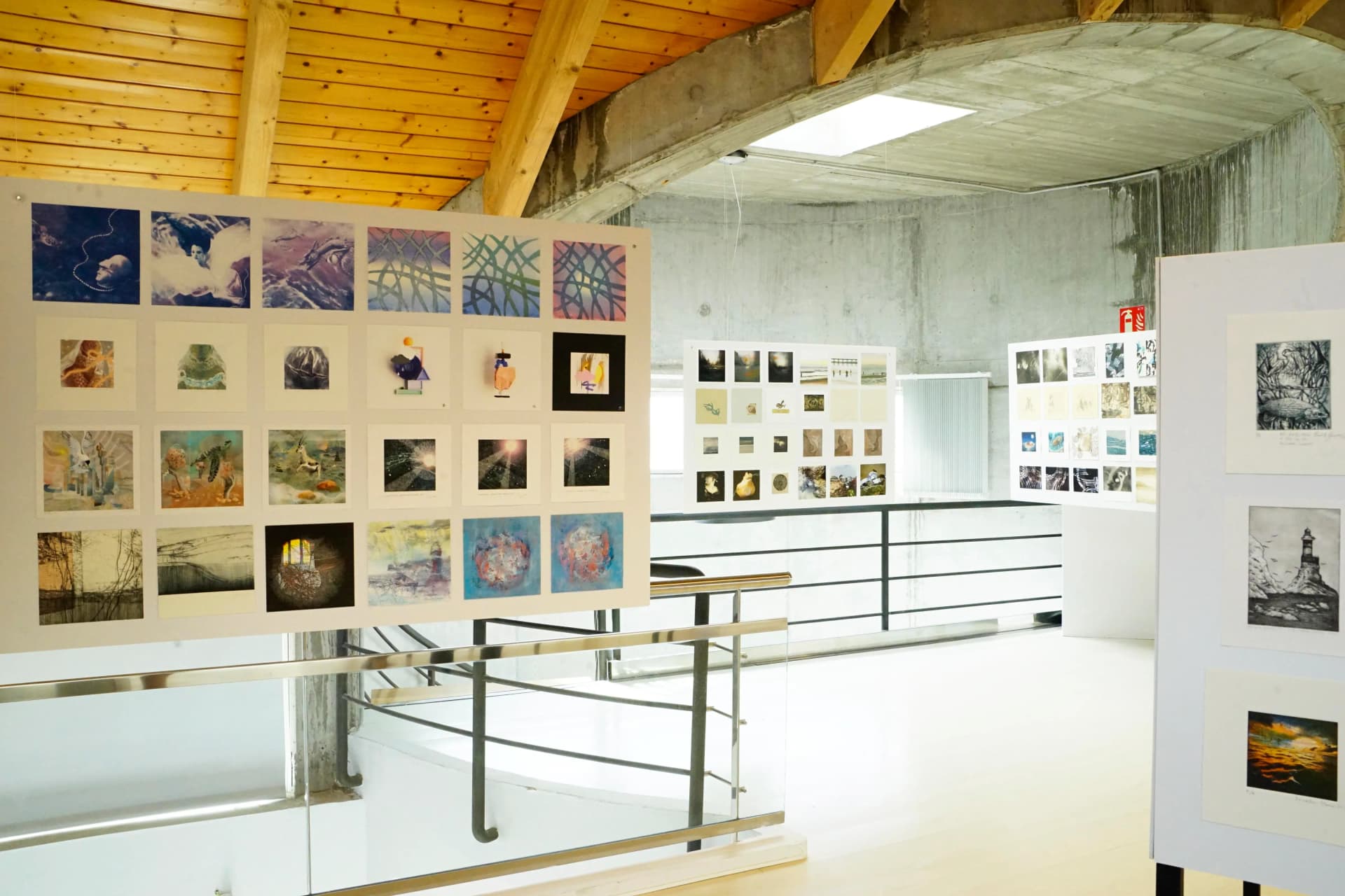 El Faro de Cabo Mayor expone más de 800 obras gráficas en la VIII edición del Mini Print Internacional Cantabria