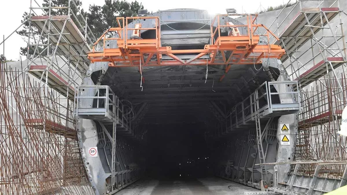 Finalizada la excavación de los túneles del acceso ferroviario al Puerto Exterior de La Coruña