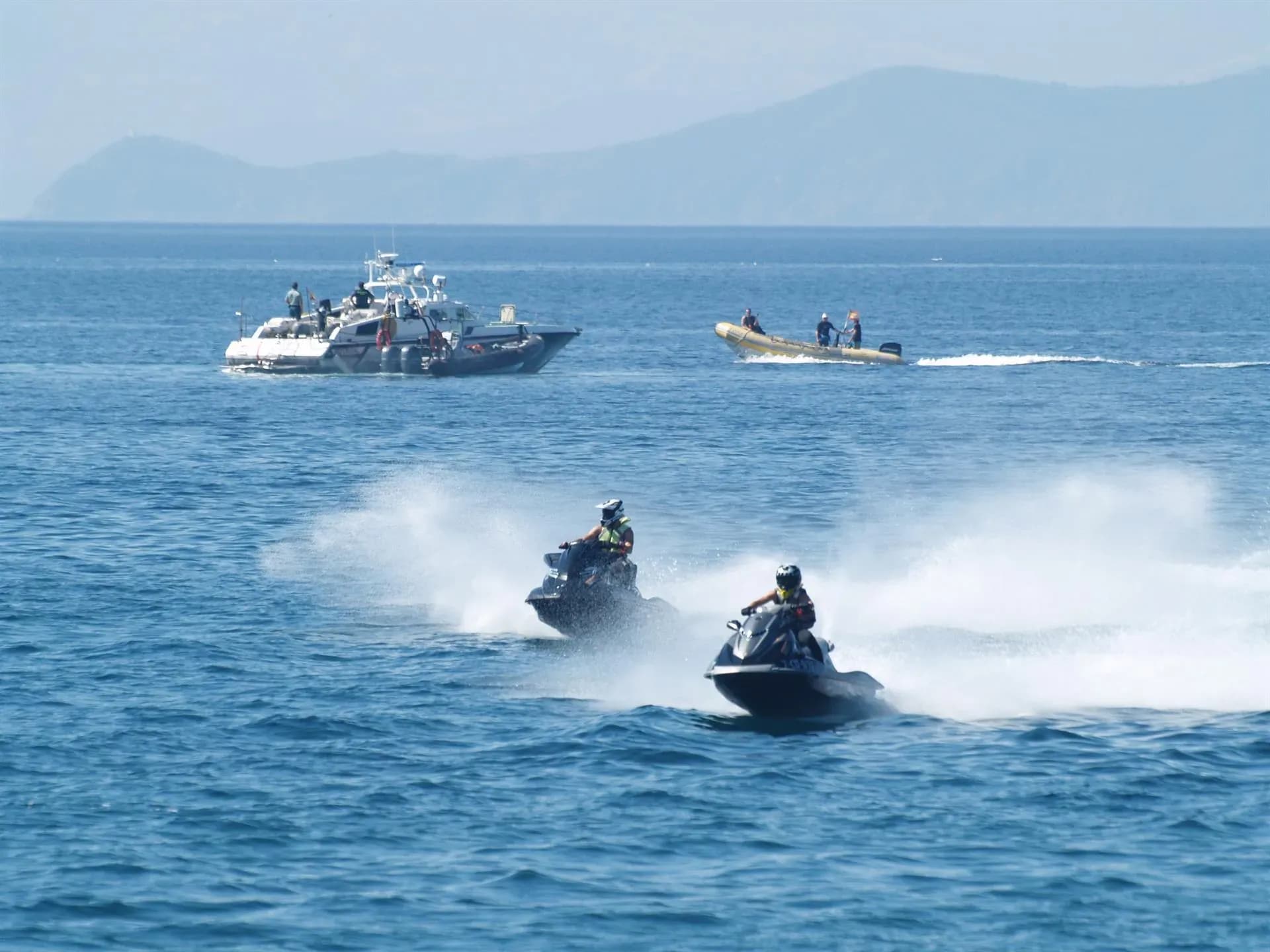 La Capitanía Marítima de Almería endurece las condiciones de navegación para motos náuticas ante el aumento de incidentes