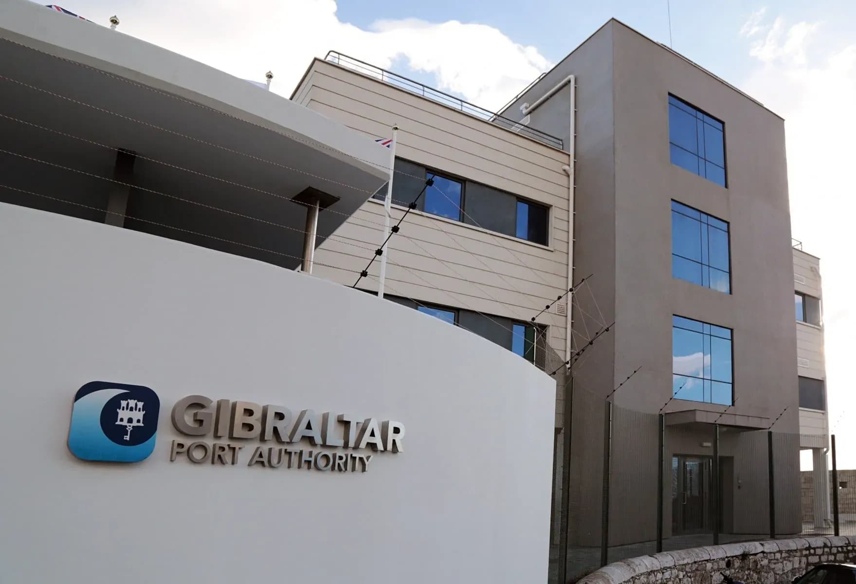 El Puerto de Gibraltar aplicará tarifas de remolque a embarcaciones de recreo a partir de agosto