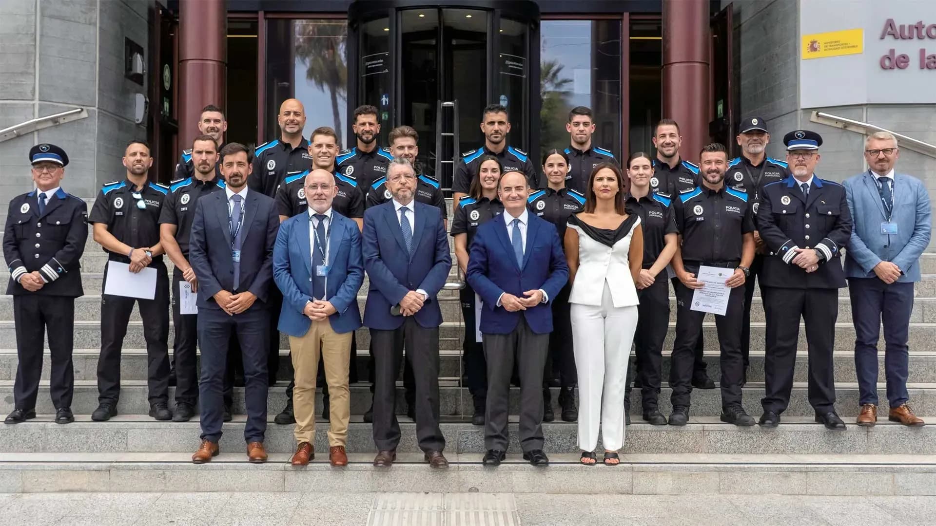 La APBA refuerza su Policía Portuaria con 14 agentes fijos y 19 eventuales en plena Operación Paso del Estrecho