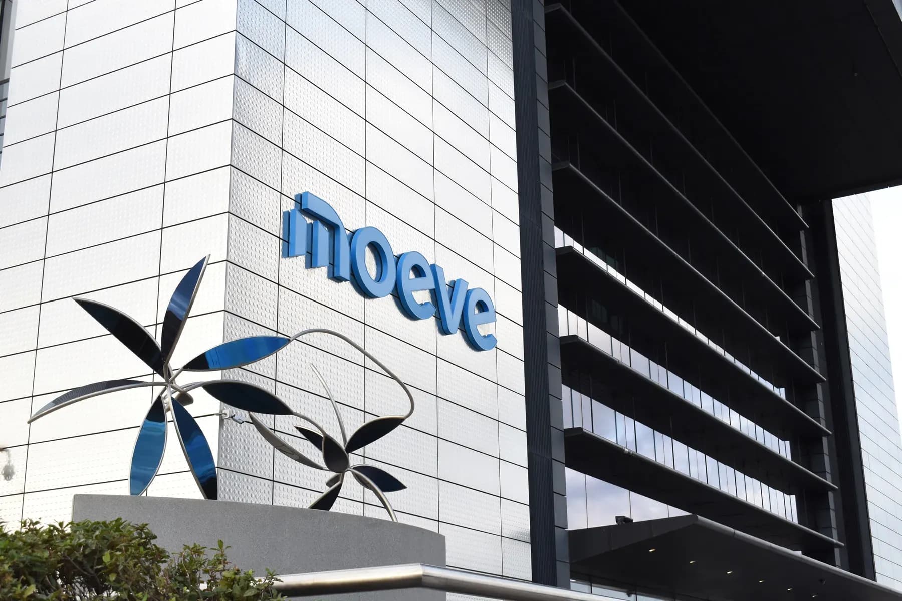 Moeve invierte 81,1 millones de euros en 2024 en sostenibilidad ambiental en sus centros de San Roque