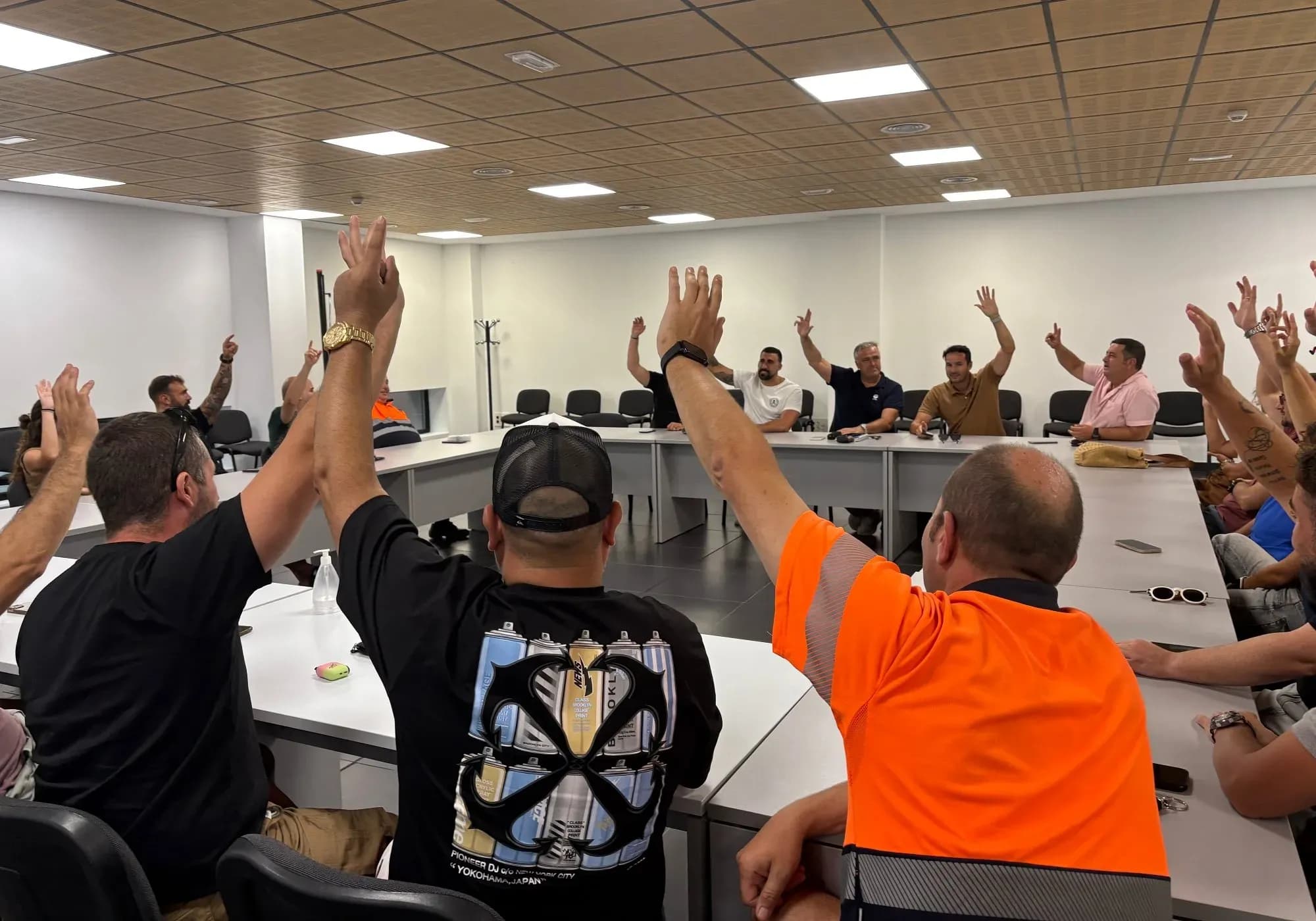 Desconvocada la huelga de la plantilla de la Corporación de Prácticos en el puerto de Algeciras tras un acuerdo de última hora