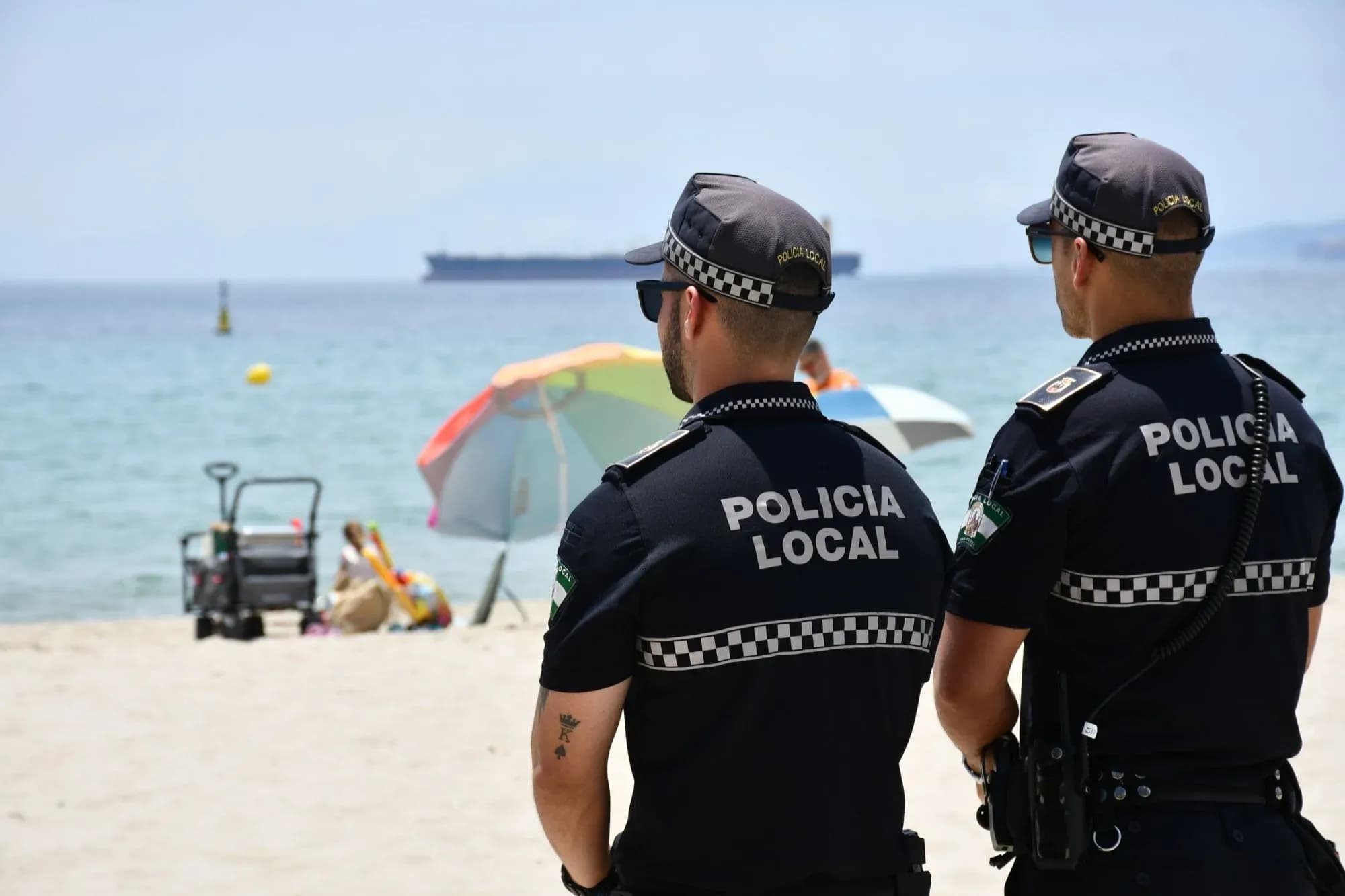 San Roque lanza una campaña de seguridad y concienciación ambiental en sus playas