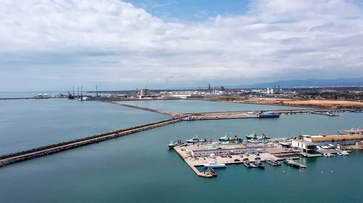 El Puerto de Castellón consolida un aumento del 10 % en el tráfico vinculado al sector energético en 2025