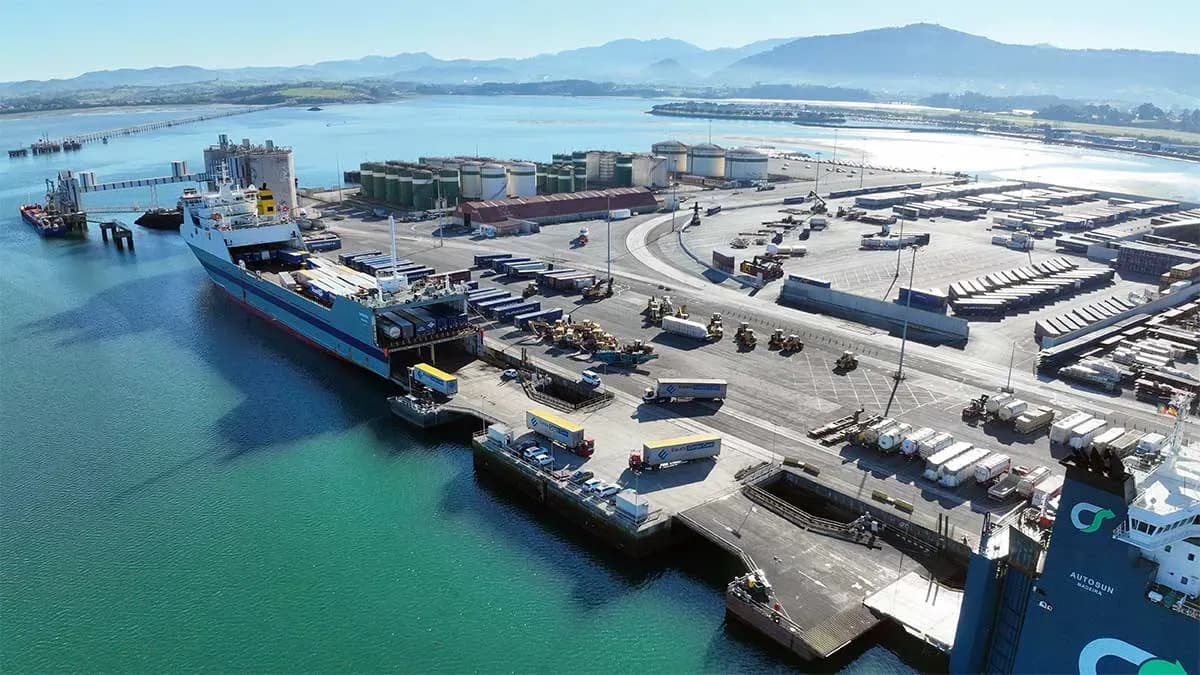 La Autoridad Portuaria de Santander recibe seis ofertas para mejorar el muelle de Raos 8